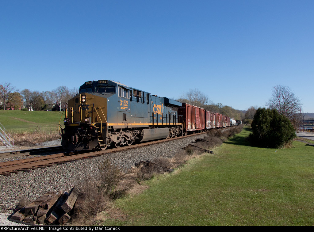 Q363 at Palatine Bridge